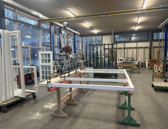 Kranbahn mit Glassauger